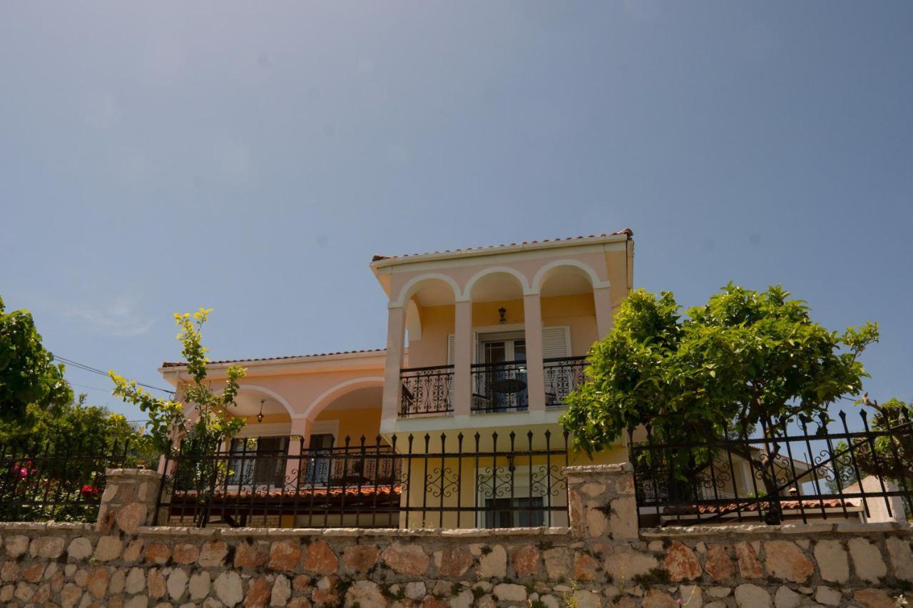 Raptis Holiday home *